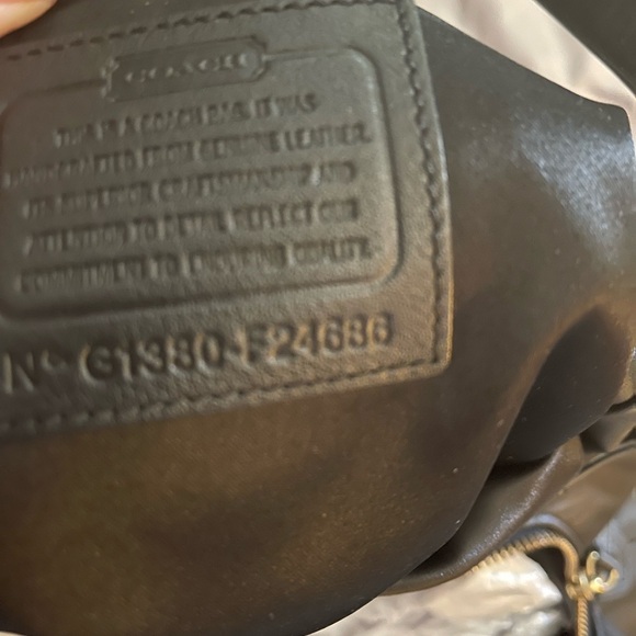 Coach Campbell Black Leather Shoulder Hobo Bag with Gold Accents Coach - Picture 3 of 6